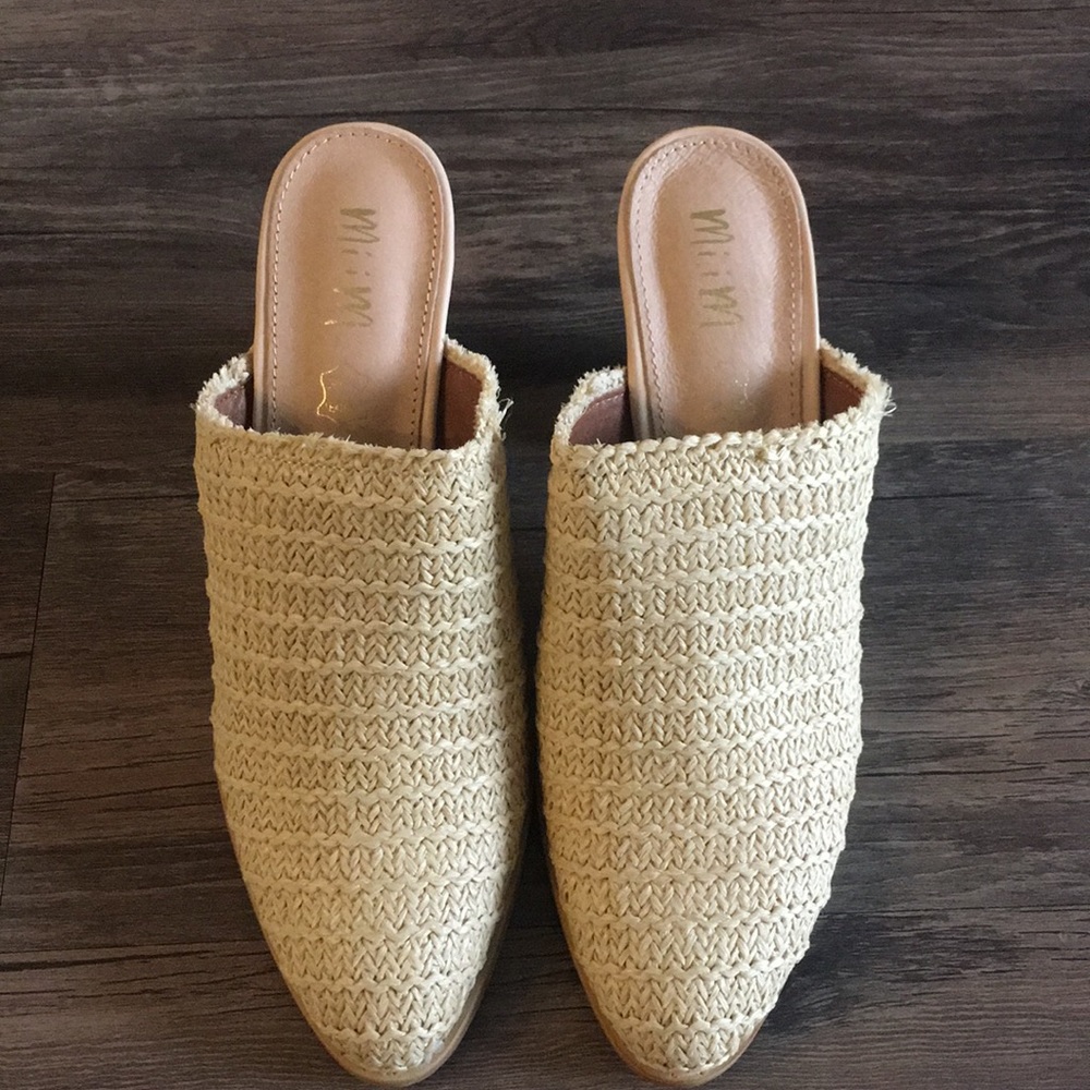 Mi.iM beige woven mule heels